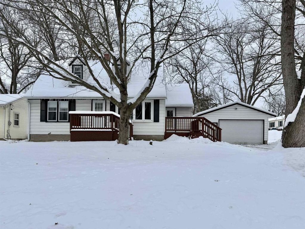 5424 E County Road J, Clinton, WI 53525