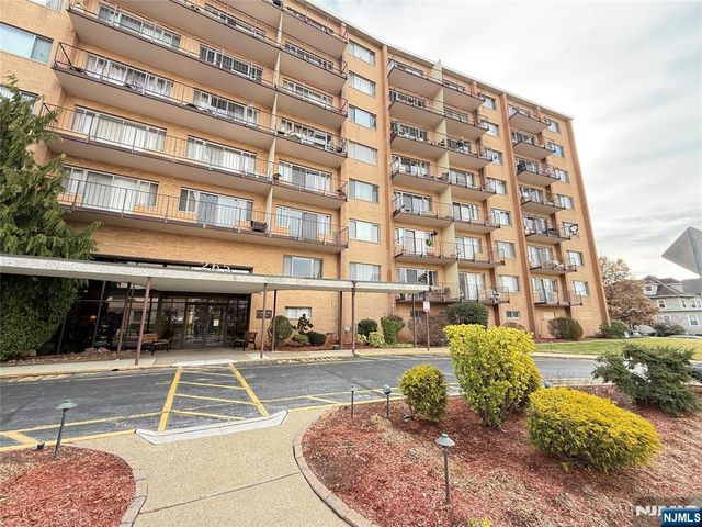 265 Main 702, Ridgefield Park, NJ 07660