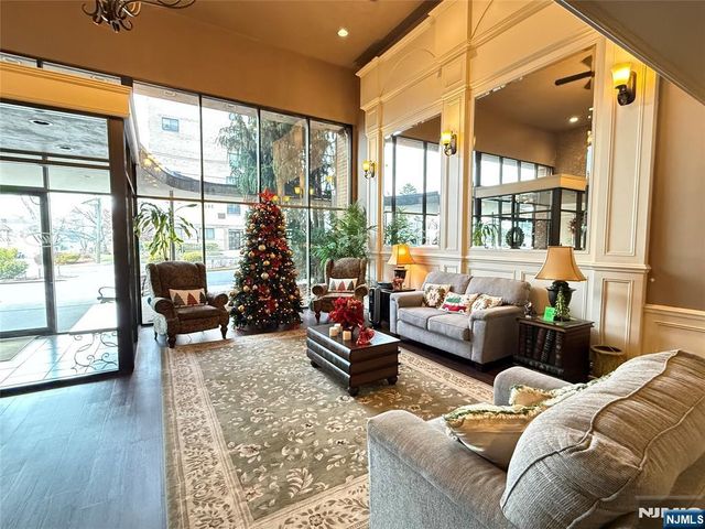 265 Main 702, Ridgefield Park, NJ 07660