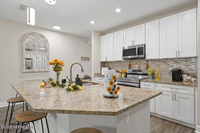 1379 OTTAWA Avenue, Jacksonville, FL 32210