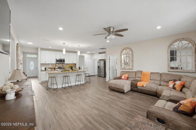 1379 OTTAWA Avenue, Jacksonville, FL 32210