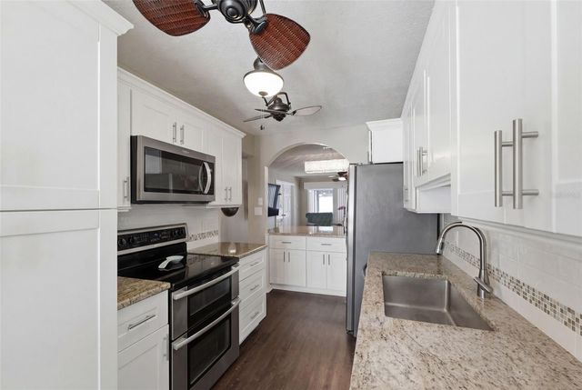 2074 SUNSET POINT ROAD 137, Clearwater, FL 33765