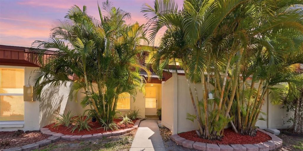 2074 SUNSET POINT ROAD 137, Clearwater, FL 33765