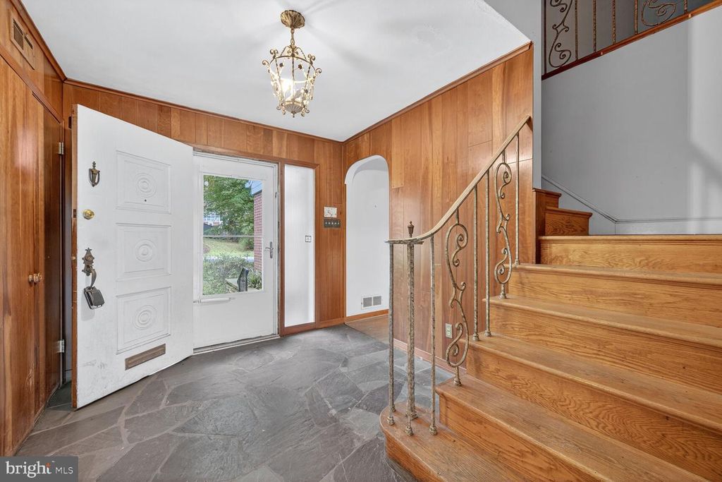 2714 WASHINGTON AVE, Chevy Chase, MD 20815