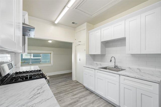 123 Estelle Street, Houston, TX 77003