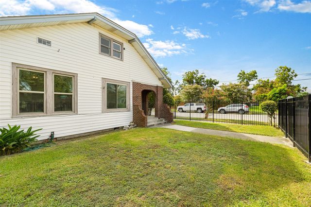 123 Estelle Street, Houston, TX 77003