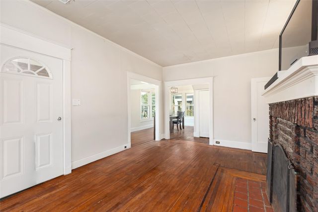 123 Estelle Street, Houston, TX 77003