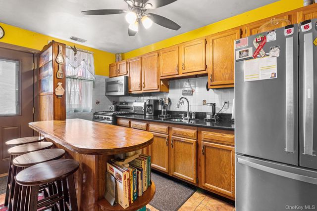 460 Hinsdale Street, Brooklyn, NY 11207