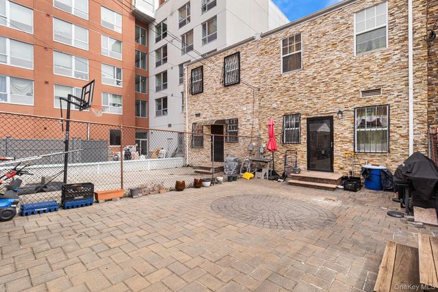 460 Hinsdale Street, Brooklyn, NY 11207