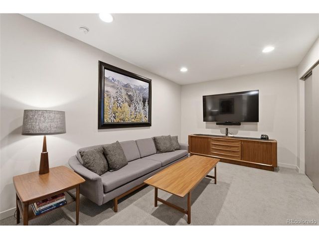 1329 Yates St, Denver, CO 80204