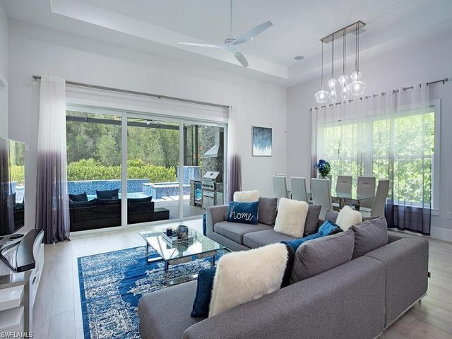 710 Soll ST, Naples, FL 34109