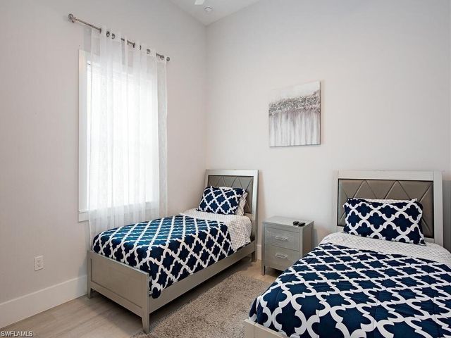 710 Soll ST, Naples, FL 34109