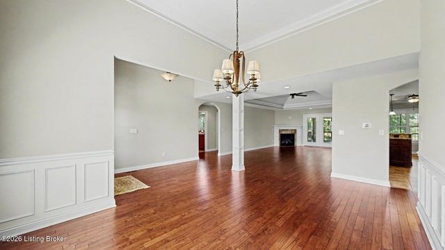11105 Sewell Dr, Louisville, KY 40291