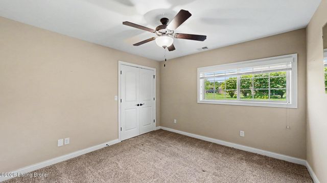11105 Sewell Dr, Louisville, KY 40291