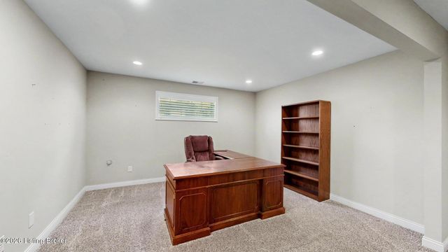 11105 Sewell Dr, Louisville, KY 40291