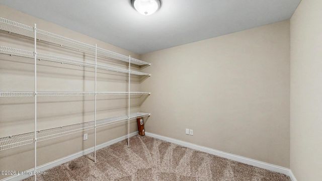 11105 Sewell Dr, Louisville, KY 40291