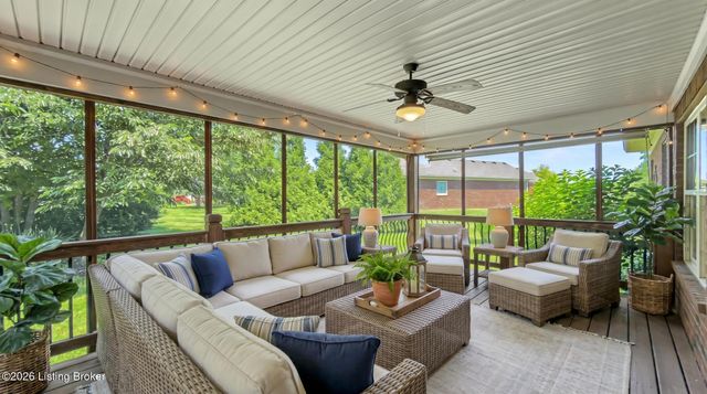 11105 Sewell Dr, Louisville, KY 40291