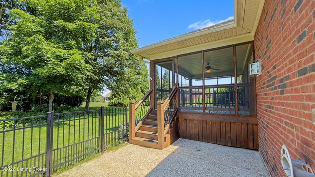 11105 Sewell Dr, Louisville, KY 40291