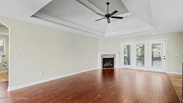 11105 Sewell Dr, Louisville, KY 40291
