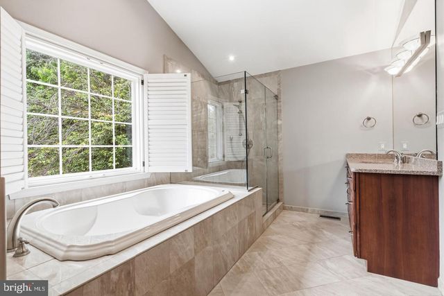 8015 QUARRY RIDGE WAY, Bethesda, MD 20817