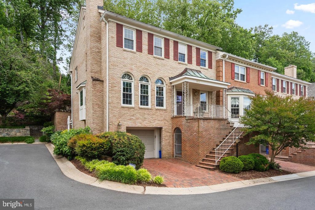 8015 QUARRY RIDGE WAY, Bethesda, MD 20817