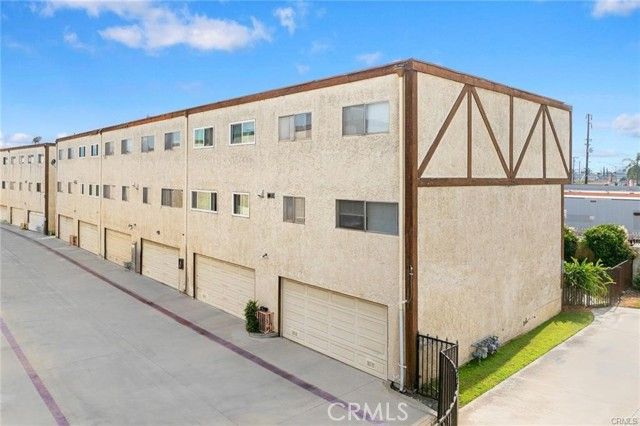 11331 Elliott Avenue 21, El Monte, CA 91732