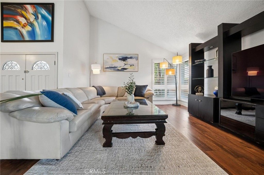 Image 10 of property listing at 23305 Tristin Drive, Valencia, CA 91355