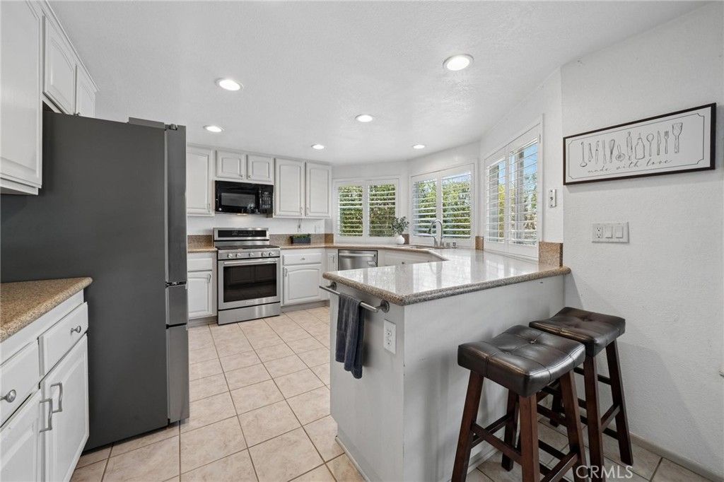 Image 13 of property listing at 23305 Tristin Drive, Valencia, CA 91355