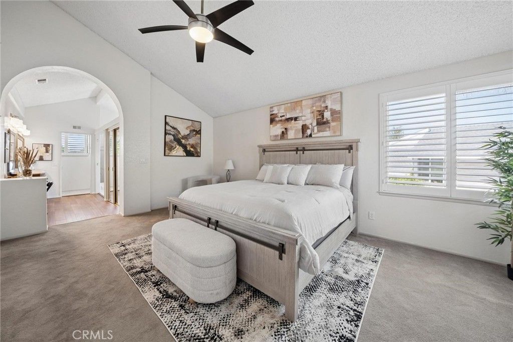 Image 24 of property listing at 23305 Tristin Drive, Valencia, CA 91355