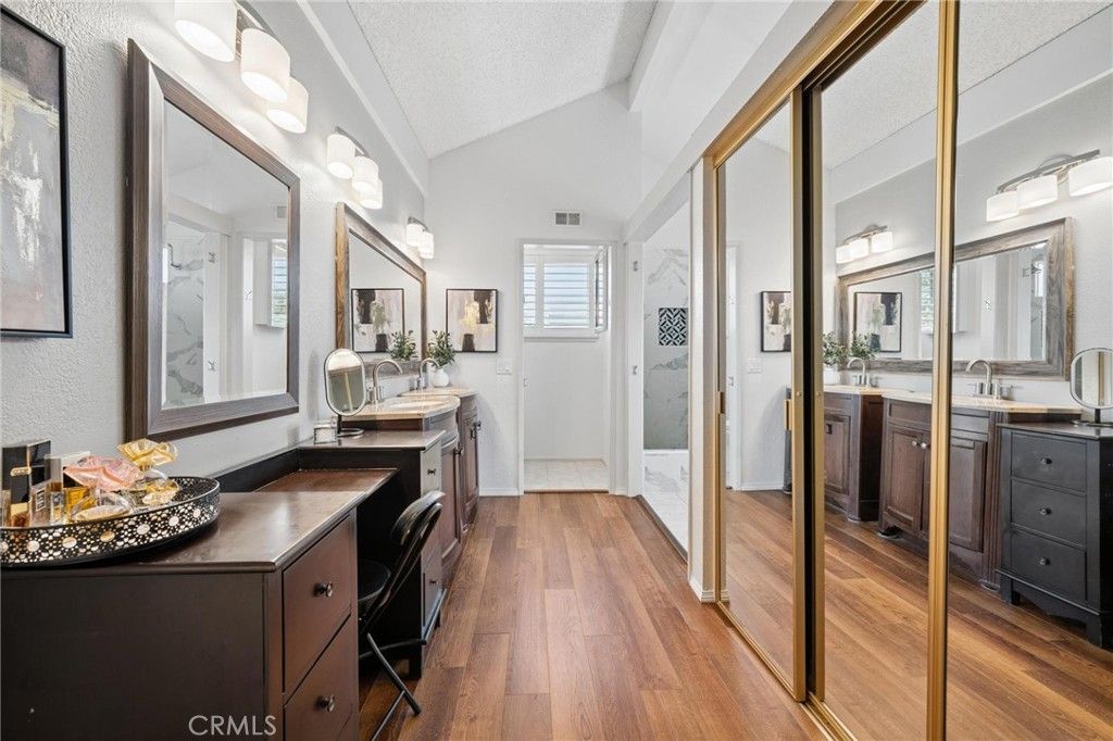 Image 25 of property listing at 23305 Tristin Drive, Valencia, CA 91355