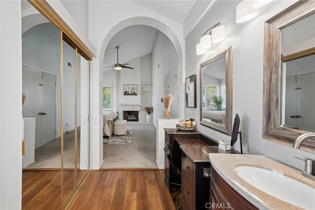 Image 26 of property listing at 23305 Tristin Drive, Valencia, CA 91355