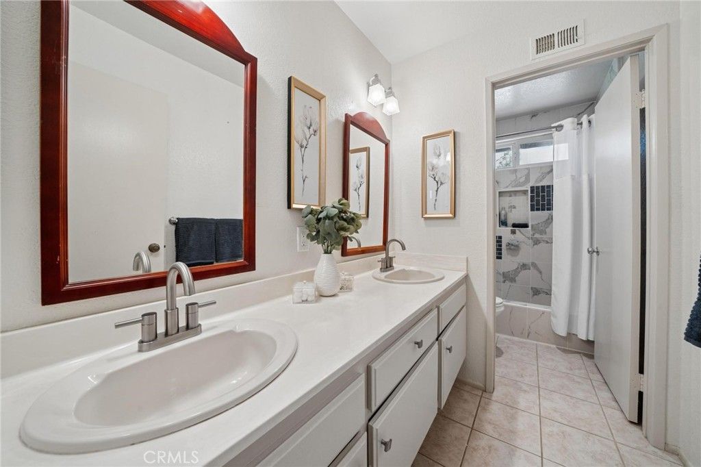 Image 32 of property listing at 23305 Tristin Drive, Valencia, CA 91355
