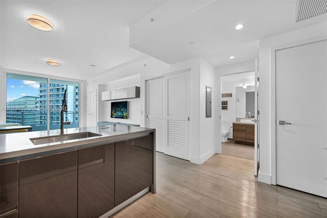 1080 Brickell Avenue 3705, Miami, FL 33131
