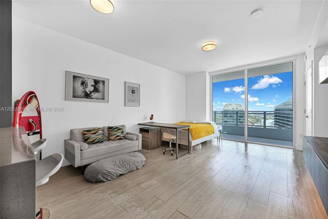 1080 Brickell Avenue 3705, Miami, FL 33131
