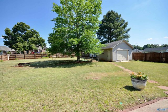 211 Williston Drive, Huntsville, AL 35806