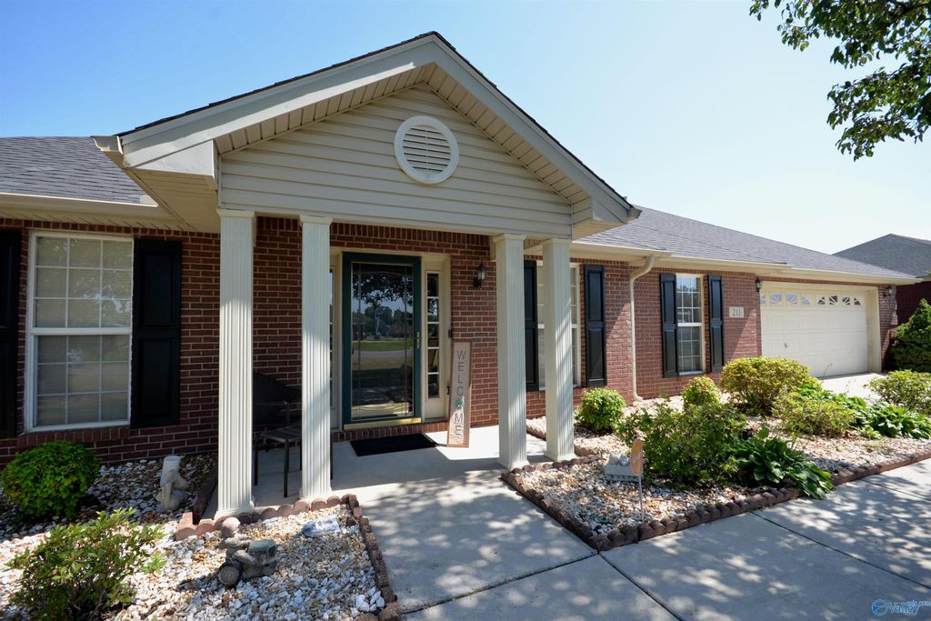 211 Williston Drive, Huntsville, AL 35806