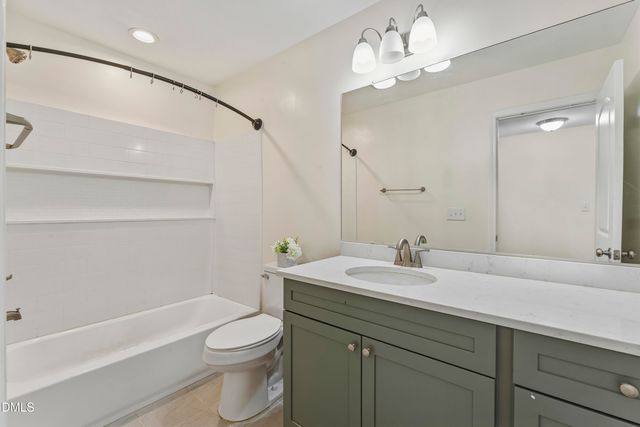 707 Davenbury Way, Cary, NC 27513