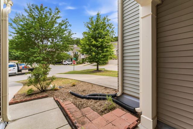 707 Davenbury Way, Cary, NC 27513