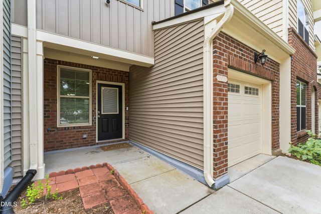 707 Davenbury Way, Cary, NC 27513