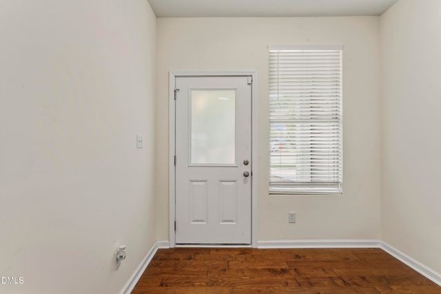 707 Davenbury Way, Cary, NC 27513