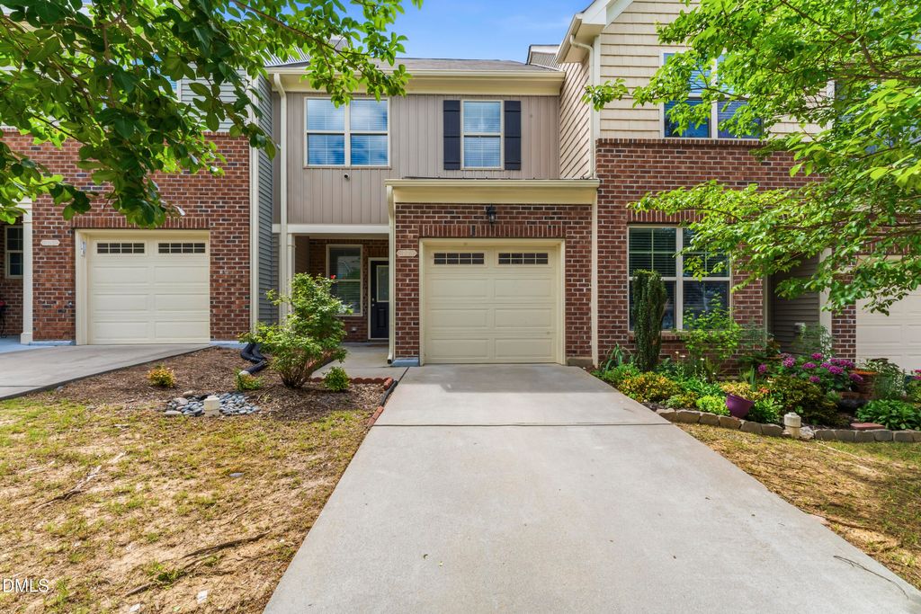 707 Davenbury Way, Cary, NC 27513