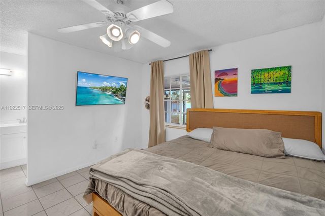 19541 NW 57th Ct, Hialeah, FL 33015