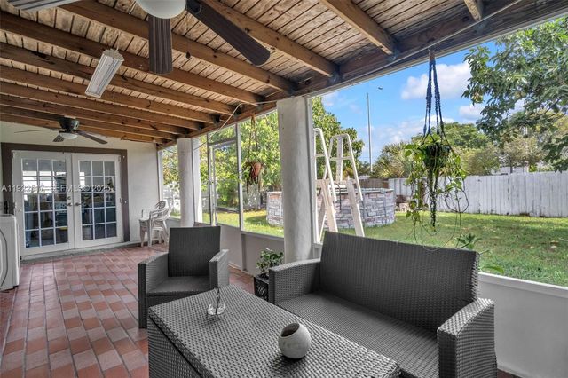 19541 NW 57th Ct, Hialeah, FL 33015