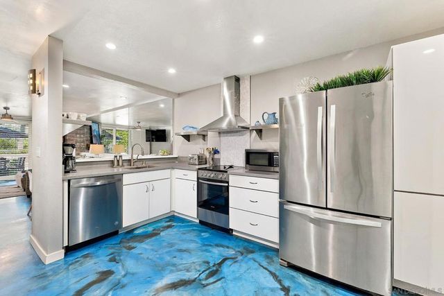 999 N Pacific A15, Oceanside, CA 92054