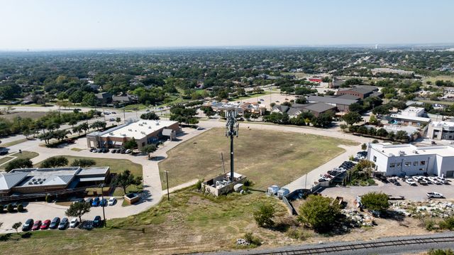 4242 Marsh Ridge Road, Carrollton, TX 75010