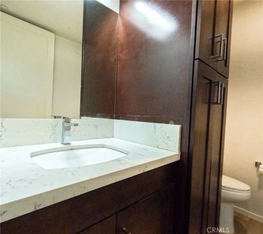 2006 S Corning Street 3, Los Angeles, CA 90034