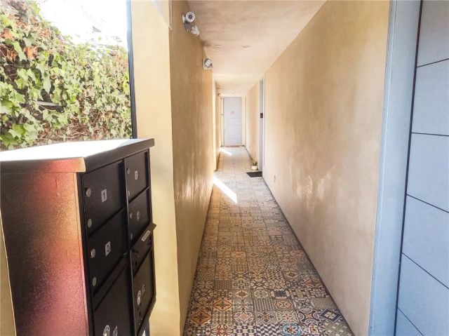 2006 S Corning Street 3, Los Angeles, CA 90034