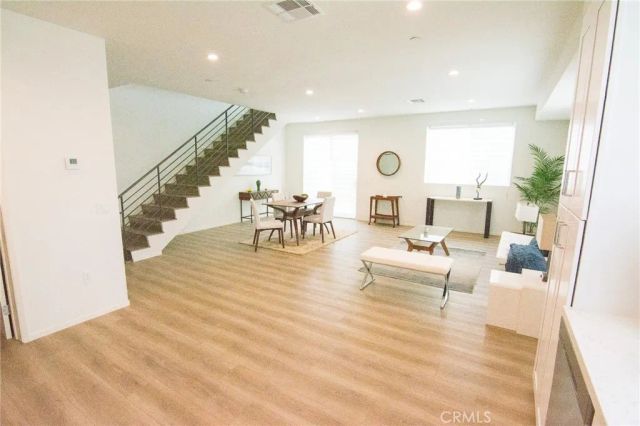 2006 S Corning Street 3, Los Angeles, CA 90034