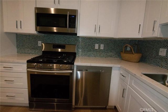 2006 S Corning Street 3, Los Angeles, CA 90034