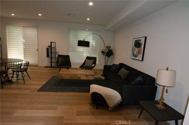 2006 S Corning Street 3, Los Angeles, CA 90034